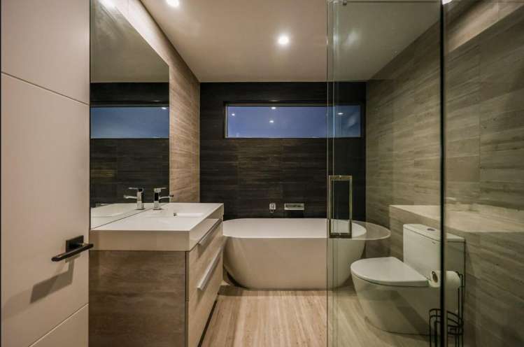 13 Picadilly Avenue Casebrook_8