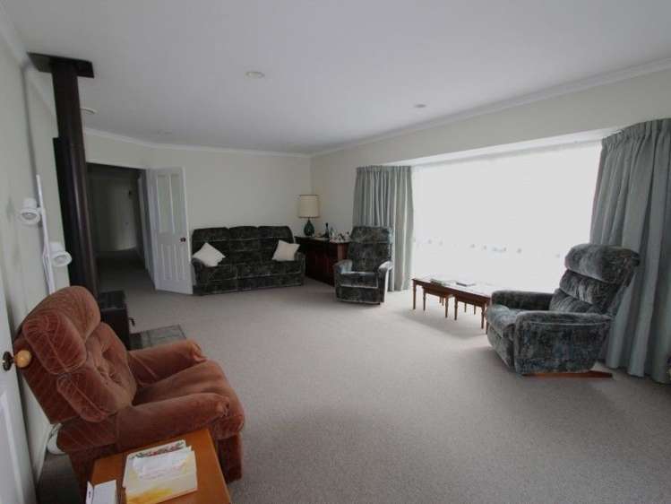 45 Riccarton Road Pahiatua_3