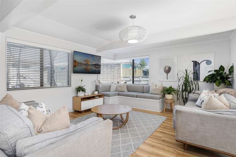 2/563 Maunganui Road Mount Maunganui_1