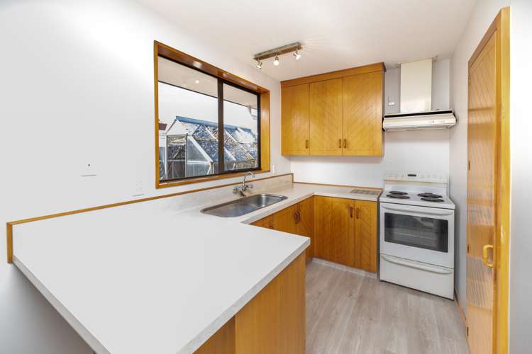 2/83 Middlepark Road Sockburn_3