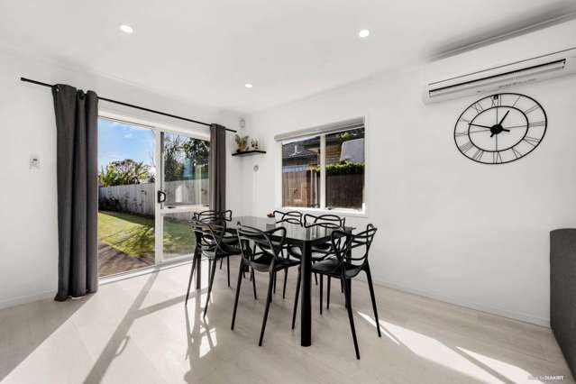 6 Rock Daisy Crescent Mangere_3