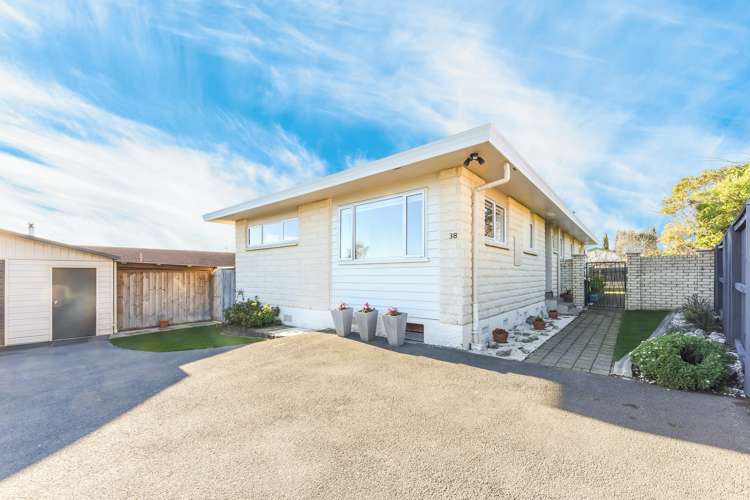 38 Farnham Drive Richmond_25