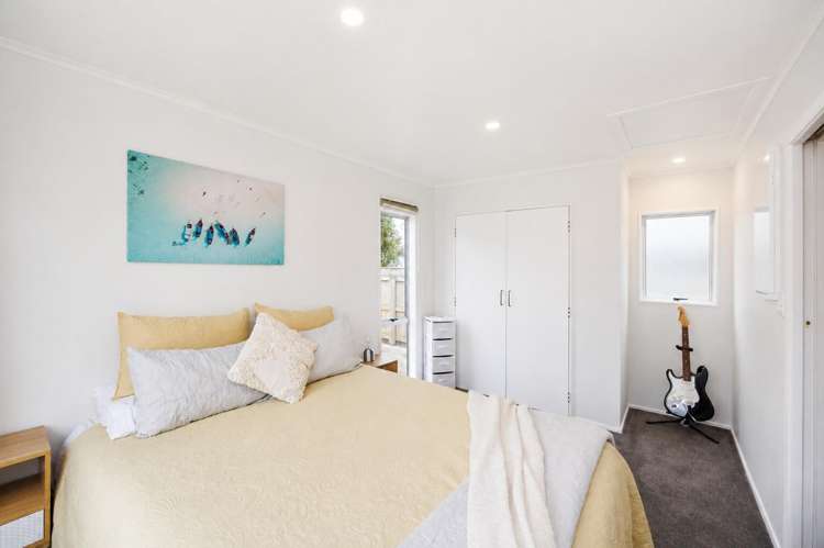 225A College Street West End_9