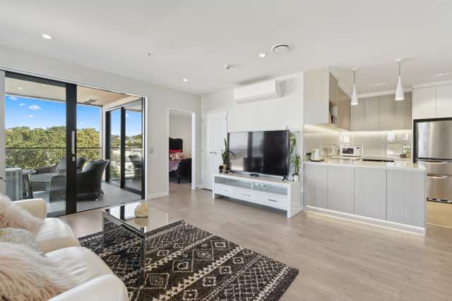 Stunning Coastal Apartment