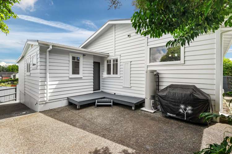 11 Craigbank Avenue New Lynn_18