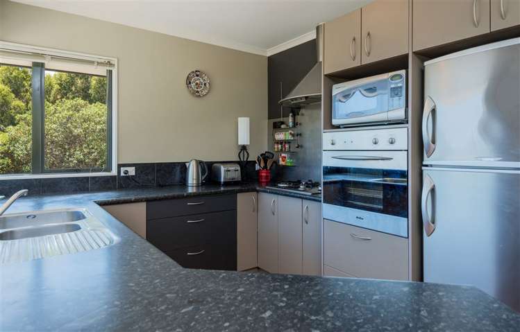 98 Mac'S Road Hira_6