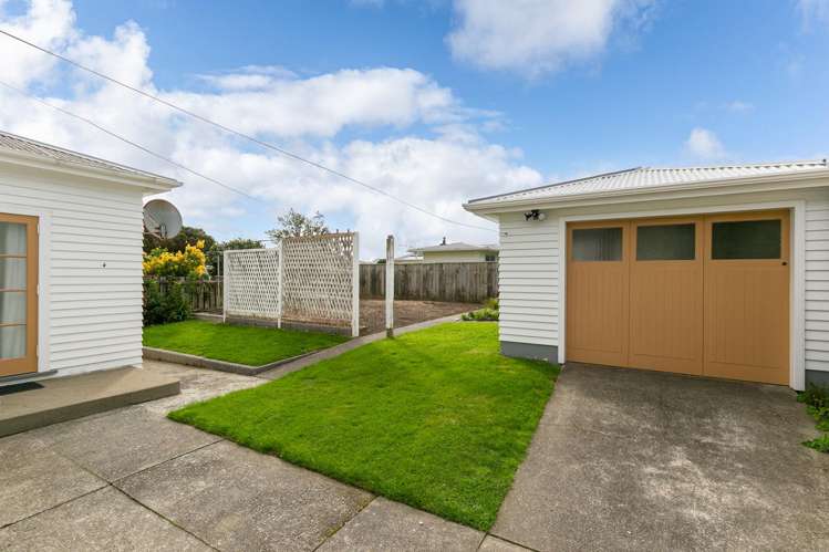 20 Haumia Street Johnsonville_13