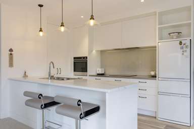 2/6 Wheretia Street_2