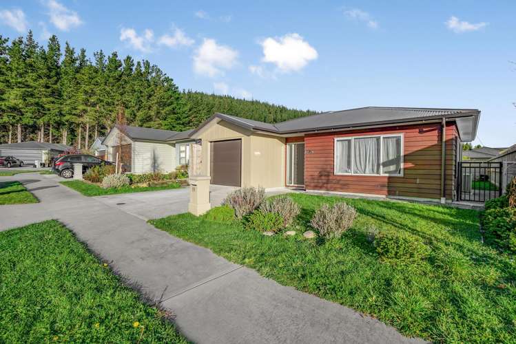 18 Brian Hughes Road Wainuiomata_14