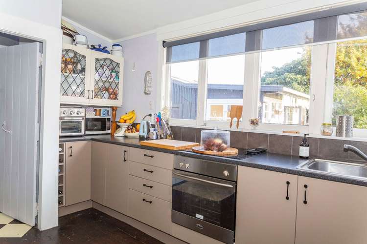 237 High Street Dannevirke_5