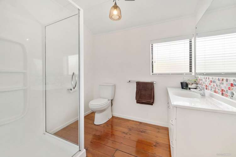 1/668 Whangaparaoa Road Stanmore Bay_5