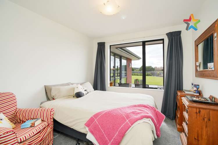 305 Oreti Road Otatara_13