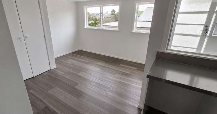 1 Sussex Place Te Kamo_4