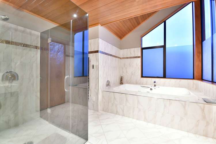 1 Myra G Place Stanmore Bay_11