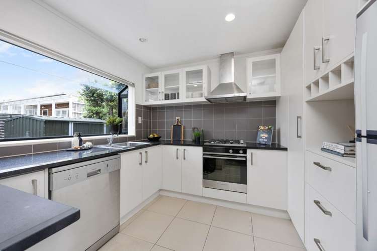 2/8 Patterson Street Sandringham_8