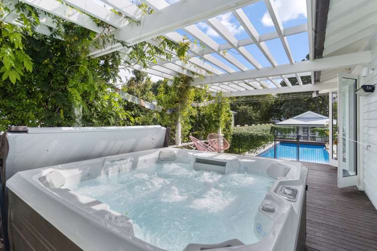 19 Golf Road Epsom_10