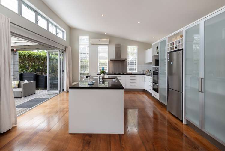 12 Tranquility Rise Mellons Bay_8