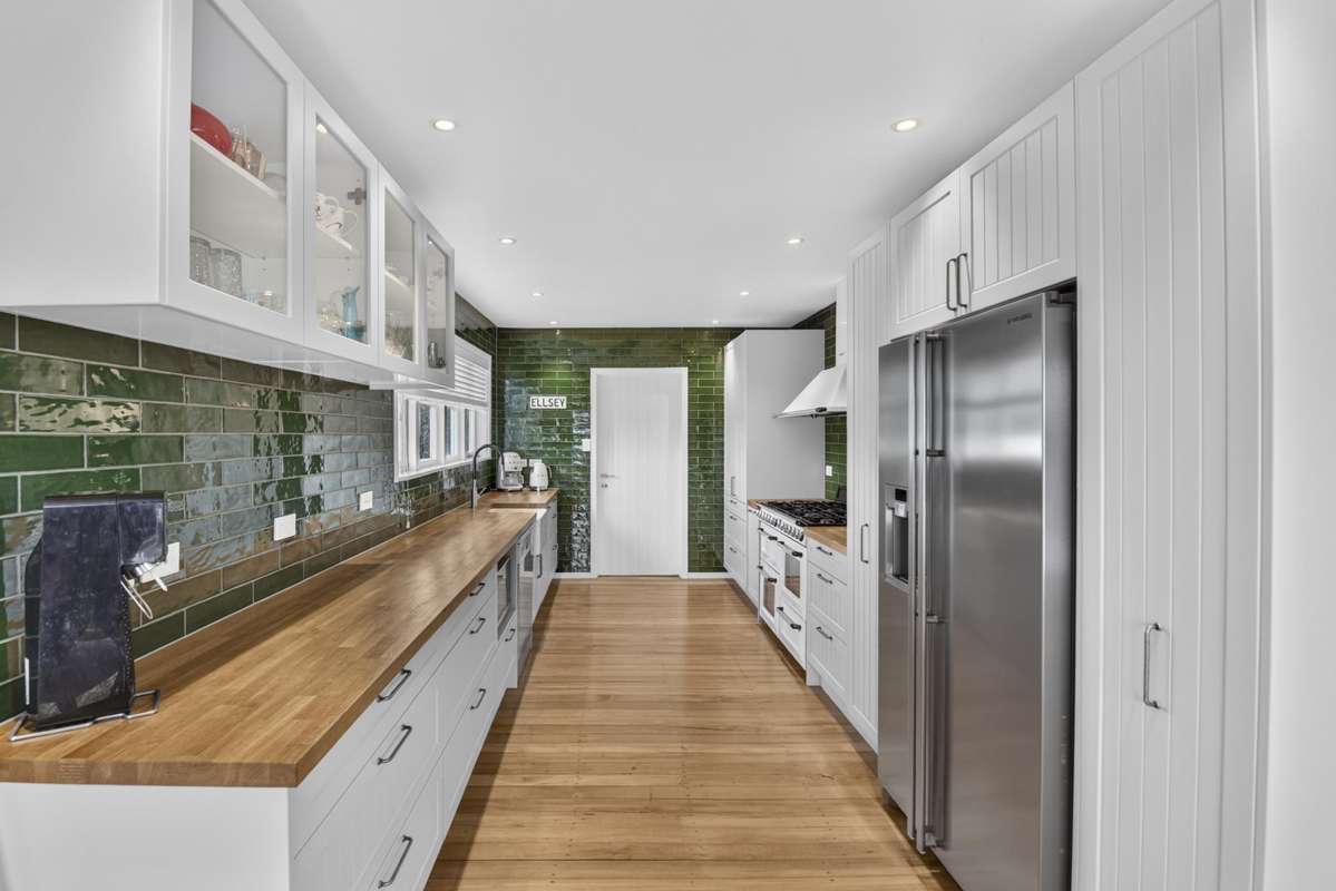 250 Centreway Road_1