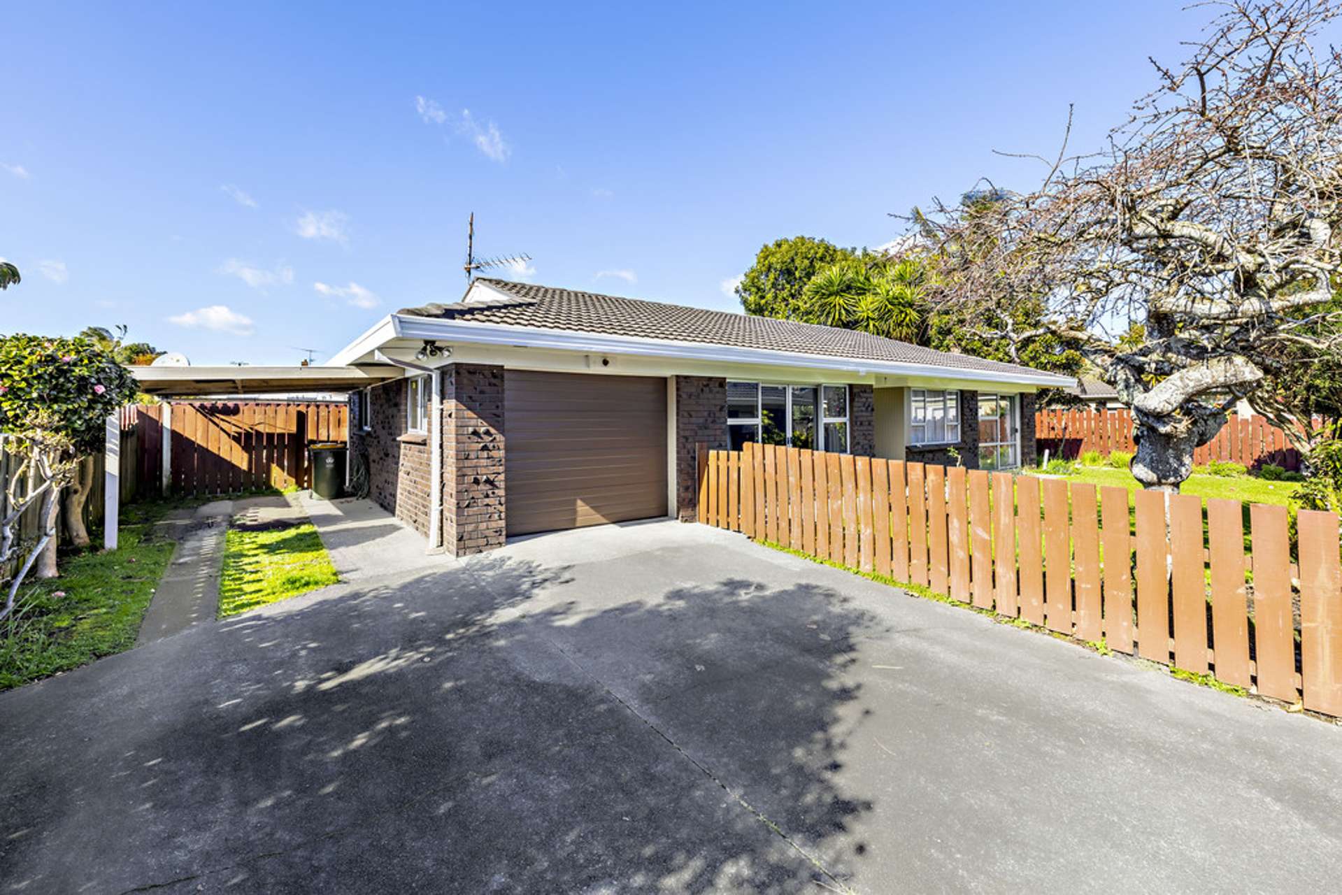 2/8 Parera Place Papatoetoe_0