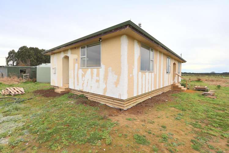 3 Lake Road Longbush_22