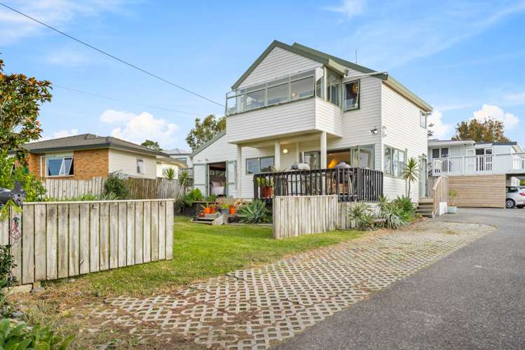 1/369 Whangaparaoa Road_0