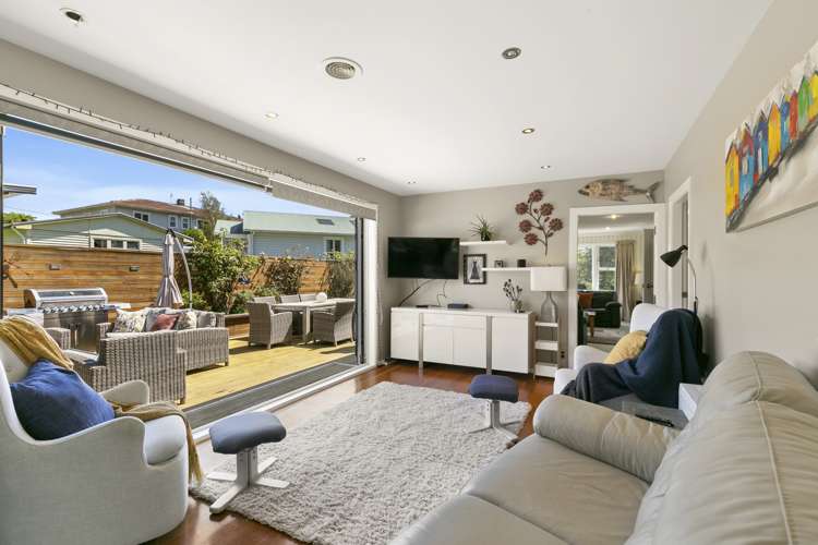 54 Collins Avenue Tawa_8