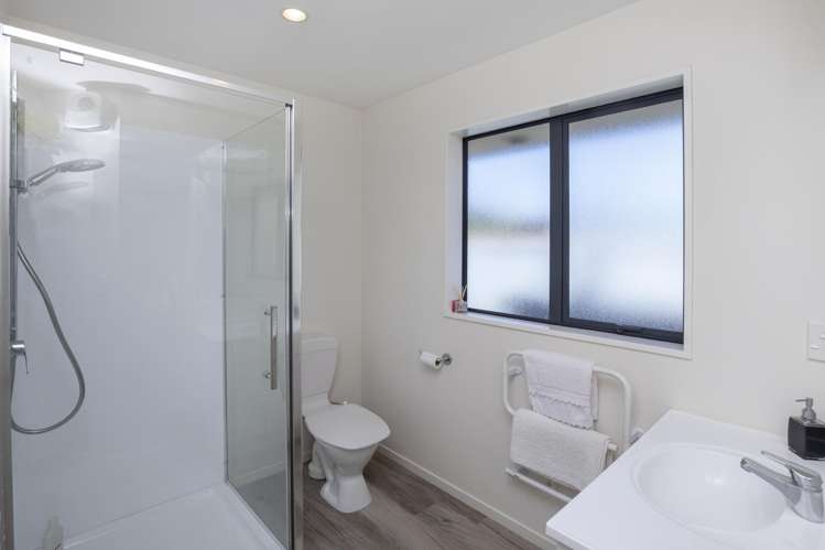 71 Springs Road Hornby_11