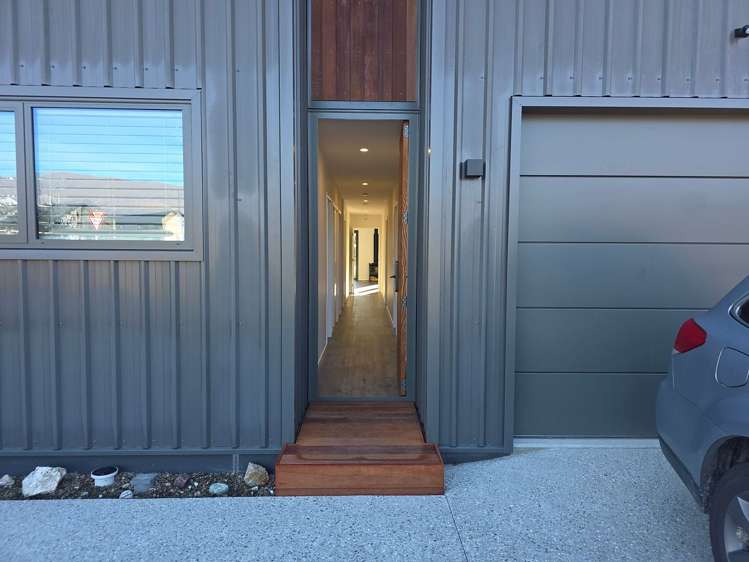9 Cairnmuir Street Wanaka_3