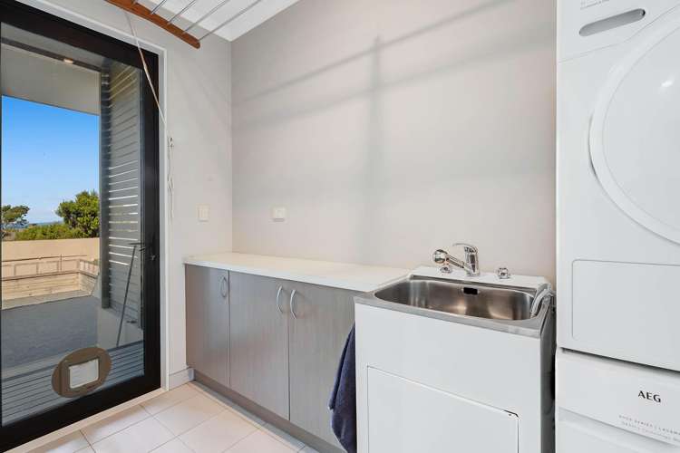 15 Balboa Drive Matakatia_21