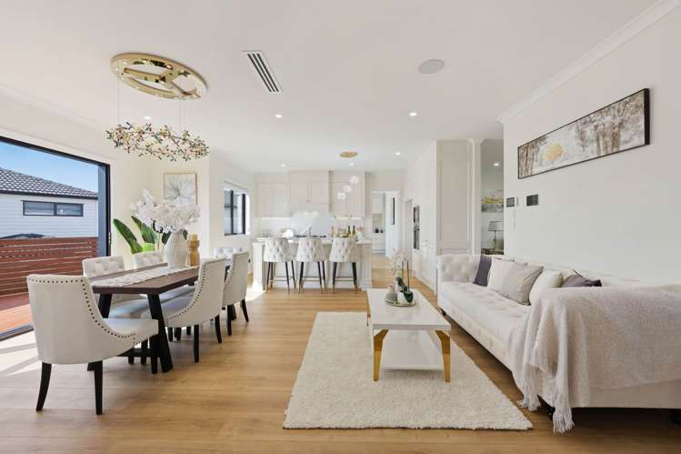 17 Ballyalton Crescent Flat Bush_12