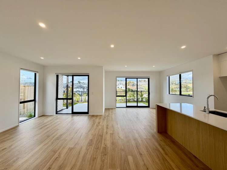 1 Karamu Street Flat Bush_3
