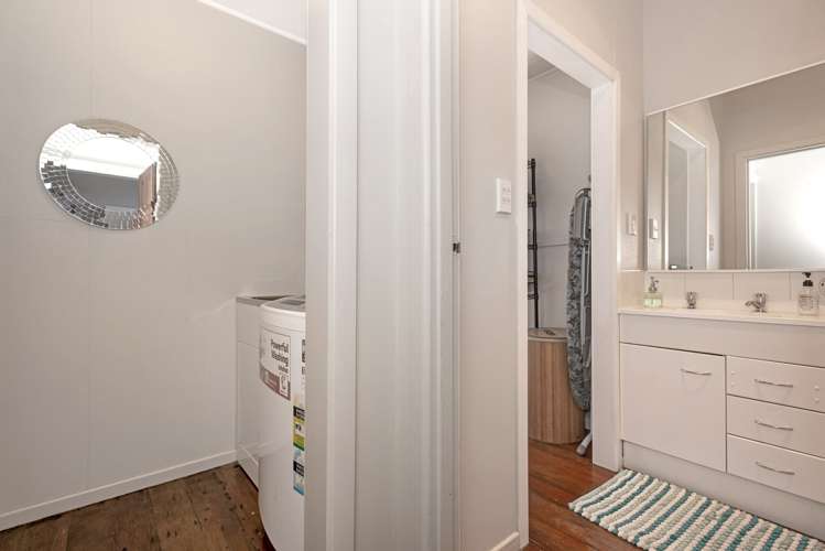 34 De Lautour Road Inner Kaiti_11