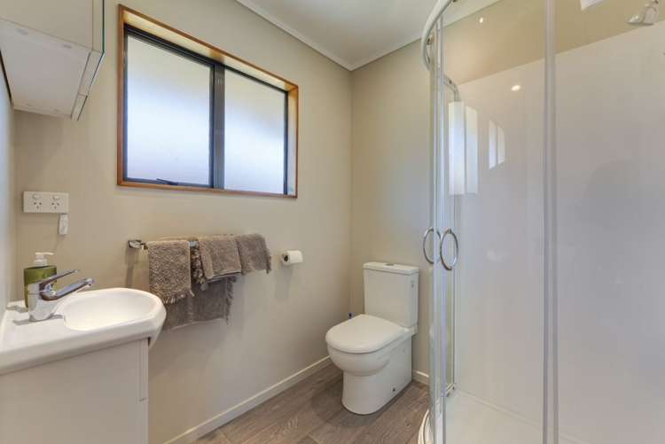 52 Aldinga Avenue Stoke_12