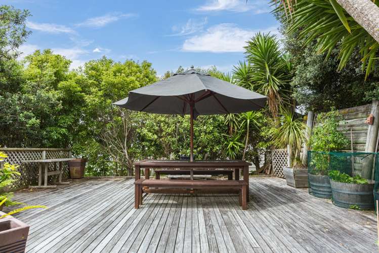 39 Bayview Road Paremata_14