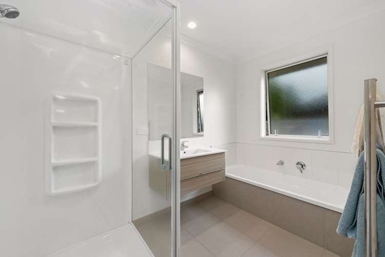 16 Ellesmere Close Pyes Pa_5