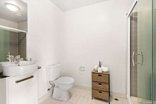 2206/10 Waterloo Quadrant Auckland Central_4