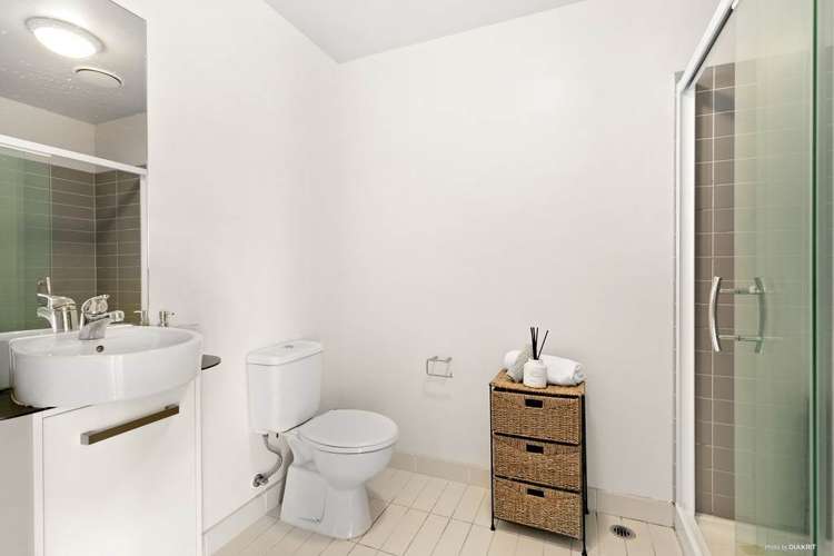 2206/10 Waterloo Quadrant Auckland Central_4
