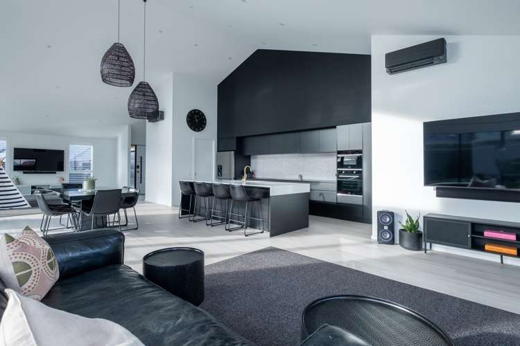 58 Meadowstone Street Gleniti_17