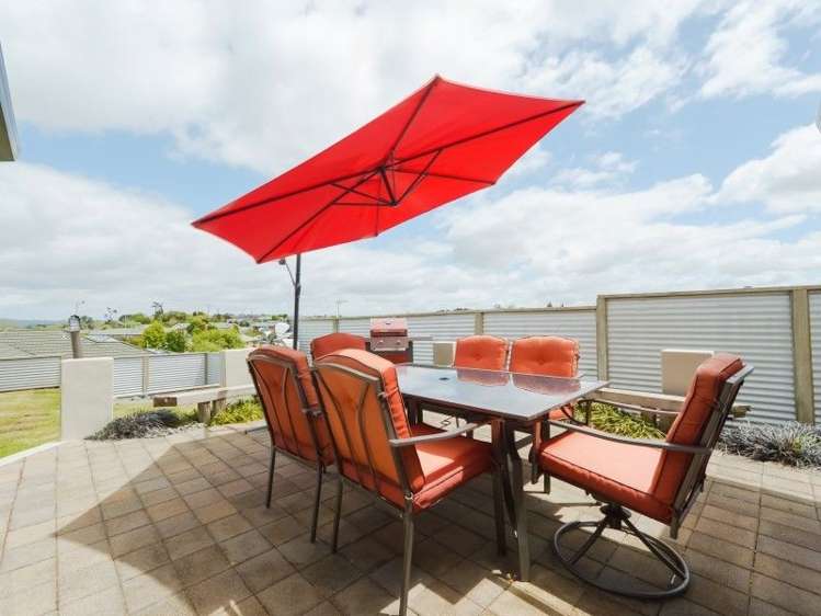 14 Pointon Glade Grandview Heights_10