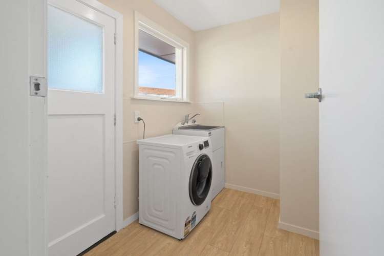 4 Cardinal Drive Hillmorton_11