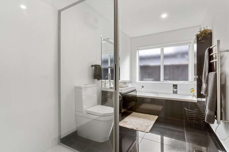 43 Aberdeen Crescent Wattle Downs_19