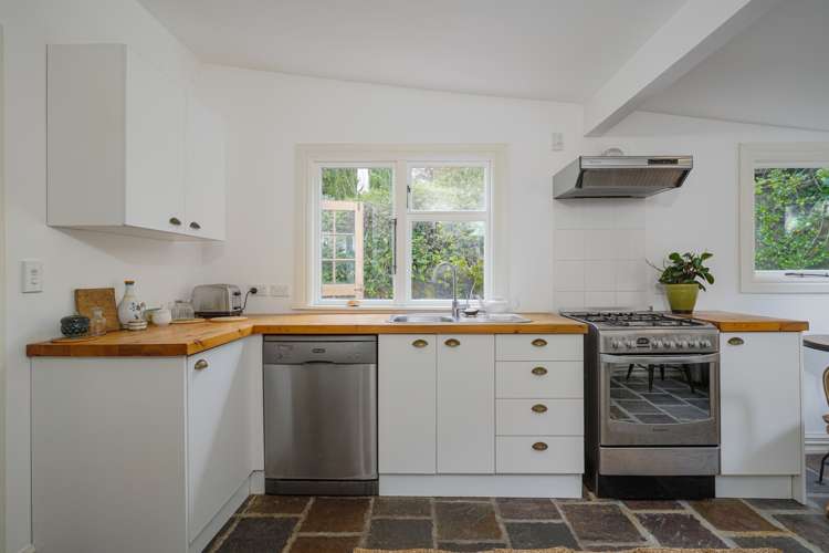 24 Ripon Street Lyttelton_23