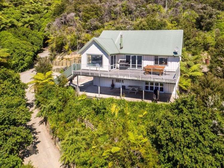 730 Moetapu Bay Road Anakiwa and Surrounds_16