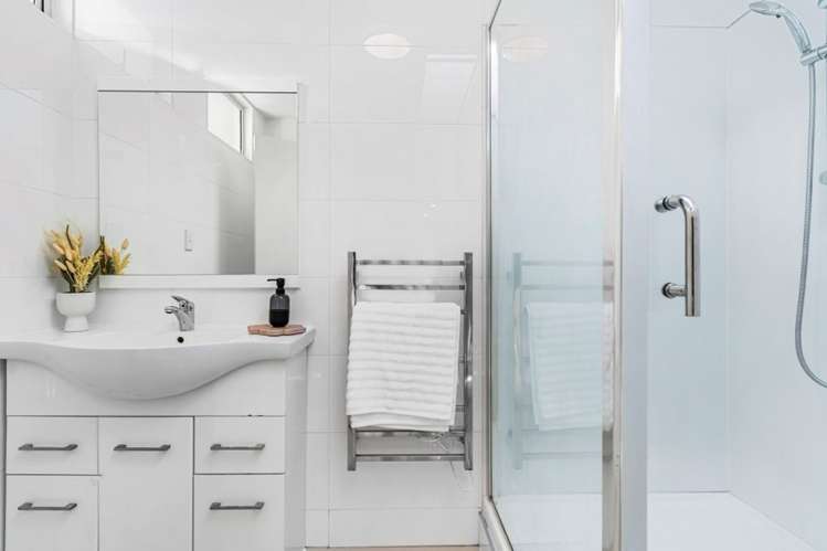 1/8 Wilbur Place Pakuranga Heights_22