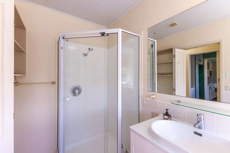 5 Tudor Crescent Chedworth_17