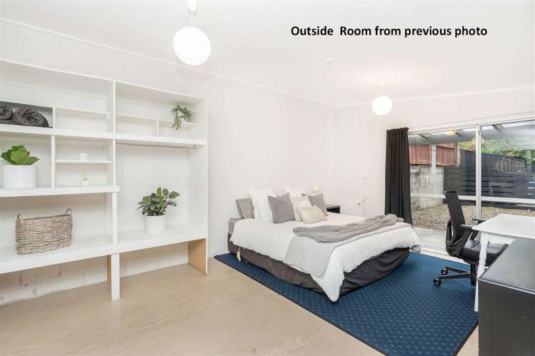 24 Splitt Avenue Glenview_12