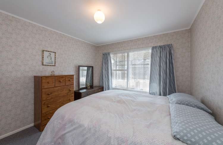 2/10 Matangi Street Stoke_7