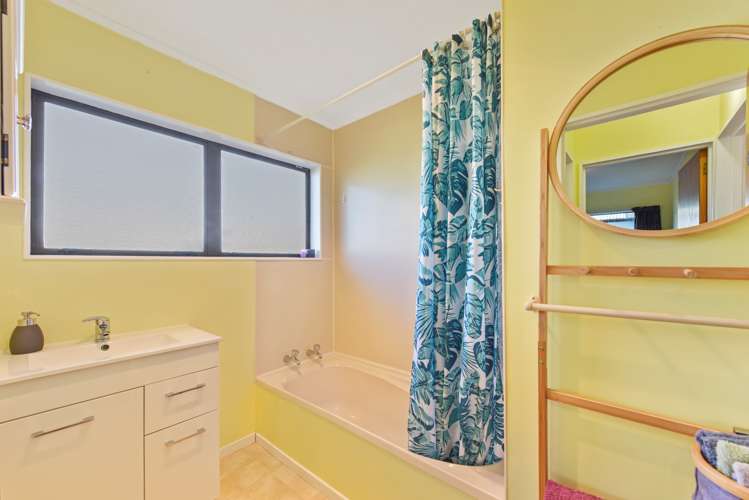 3/48 Tennyson Crescent Stoke_12