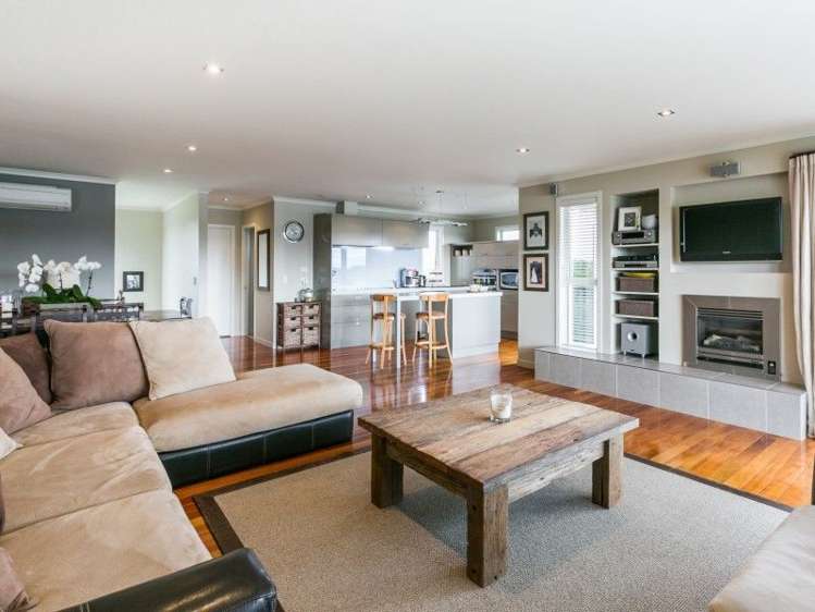 15 Old Ferry Road Clive_15