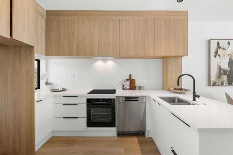 110 Whakatupu Road Flat Bush_1